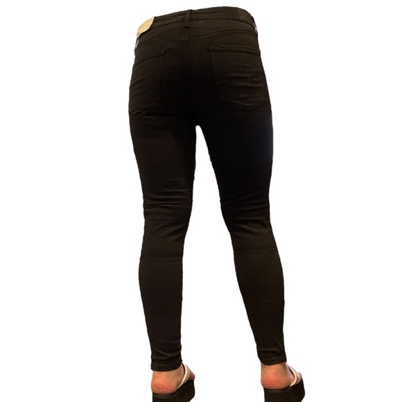 Black High Rise Jegging - Picture 4 of 16